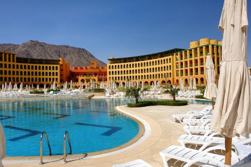Strand Beach Resort