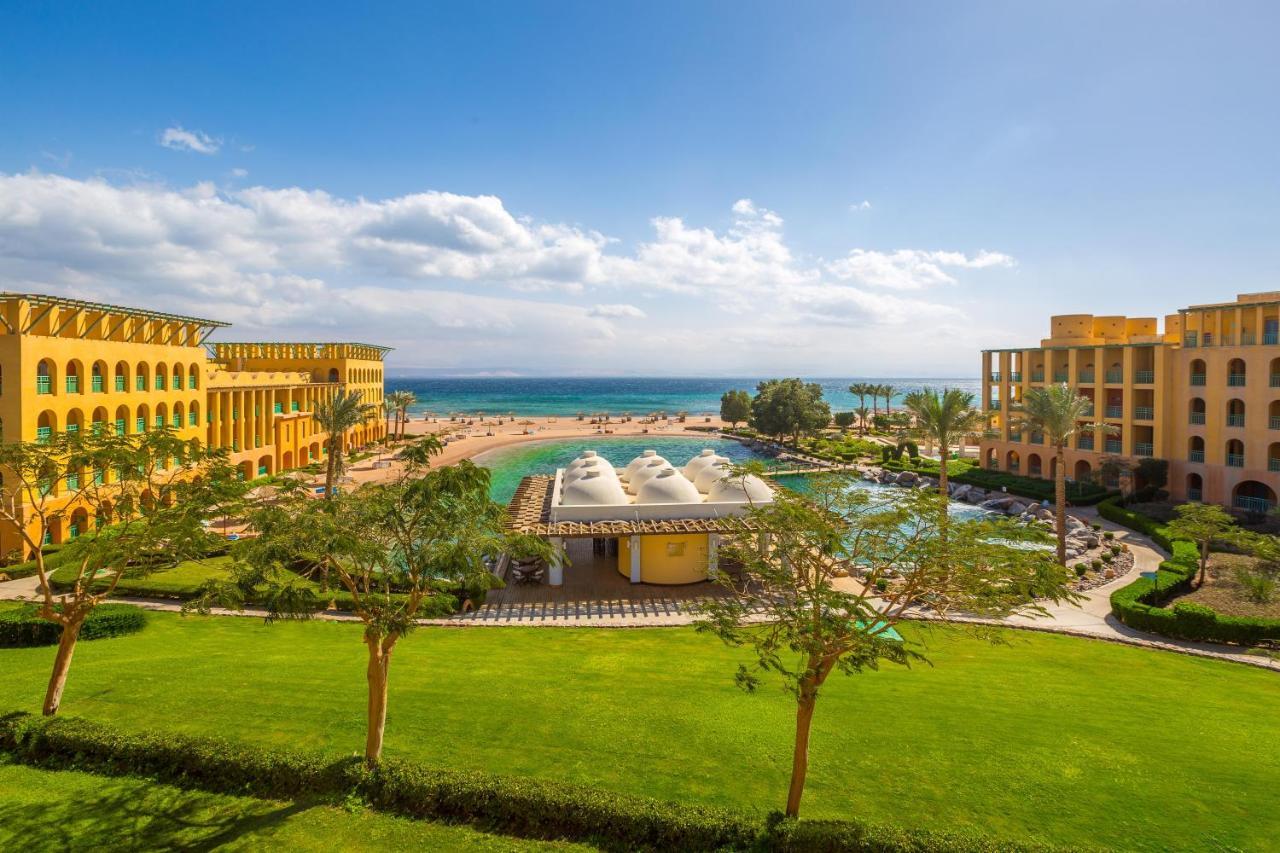 Strand Beach Resort